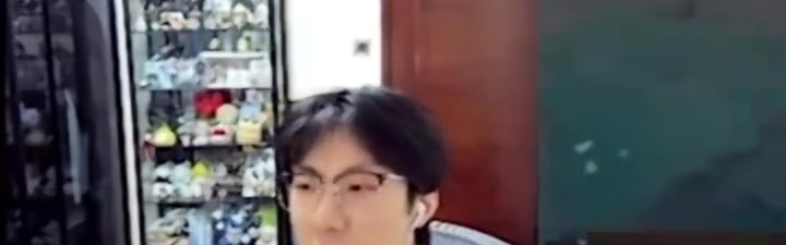 宝蓝：LCK派超威泽卡，我们派小奶油香克斯，看着要打抖