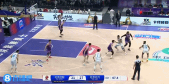 神来之笔！杰曼弧顶持球单打 后撤步加长三分压哨命中